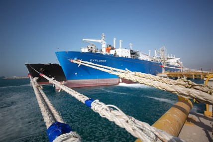 Excelerate FSRU At Dusup Jebel Ali Lng Terminal Dubai